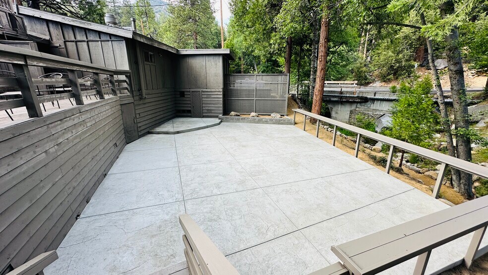 More Photos Of 54905 N Circle Dr, Idyllwild-Pine Cove Restaurant For Lease