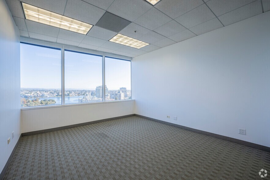 More Photos Of 1999 Harrison St, Oakland Coworking Space