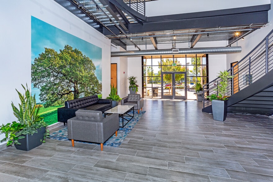 More Photos Of 475 Aviation Blvd, Santa Rosa Unknown For Lease