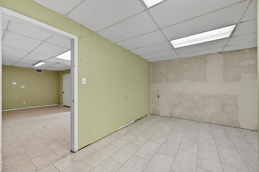 More Photos Of 4110 Haltom Rd, Haltom City Freestanding For Sale