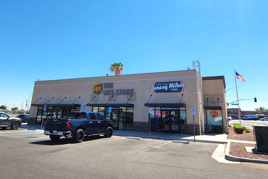 Primary Photo Of 1002 N Imperial Ave, El Centro Storefront For Lease