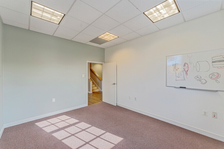 More Photos Of 728 S Washington St, Alexandria Office For Lease
