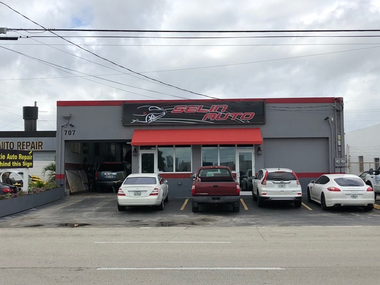 Primary Photo Of 707-709 N Dixie Hwy, Hallandale Beach Auto Repair For Lease