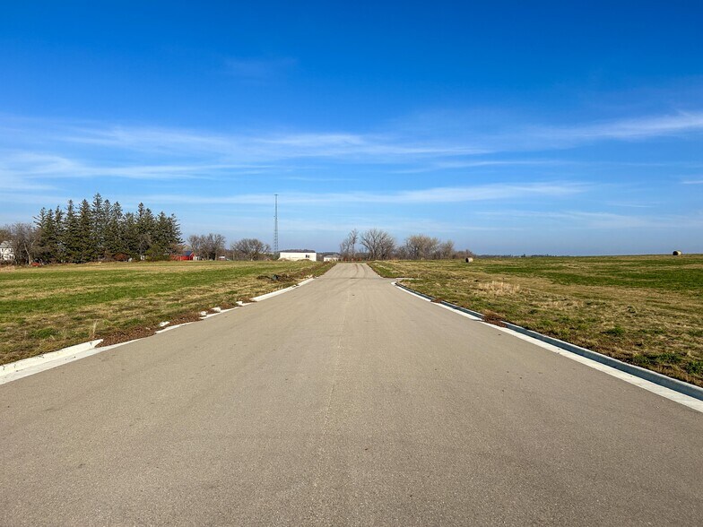 More Photos Of 450-551 Engel Dr, Kenyon Land For Sale