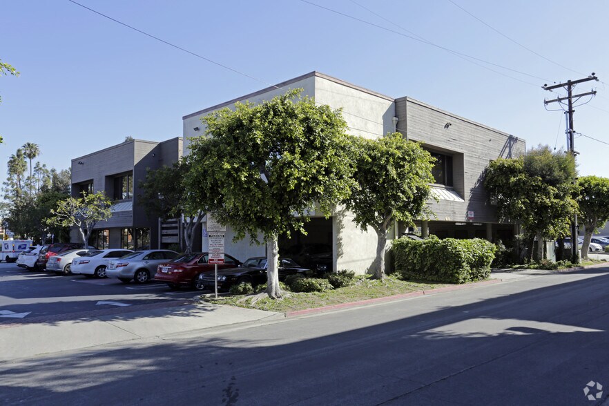 More Photos Of 18600 Main St, Huntington Beach Medical For Lease