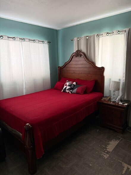 More Photos Of 1927- 1929 Roosevelt st, Hollywood Apartments For Sale