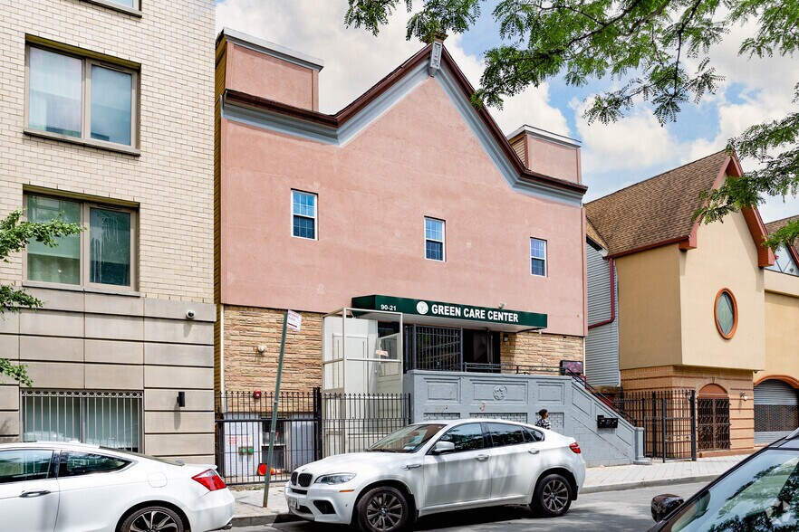 More Photos Of 9021 160th St, Jamaica Storefront Retail Office For Lease