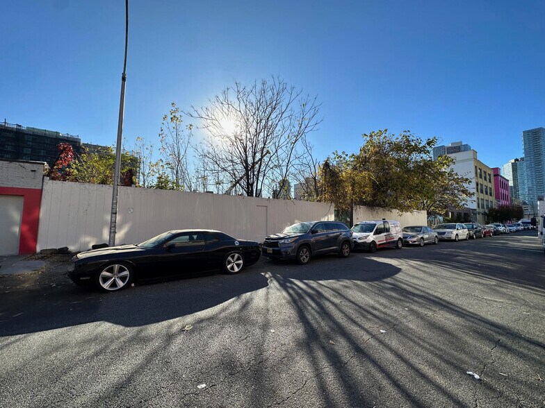 More Photos Of 1038 45th Rd, Long Island City Land For Sale