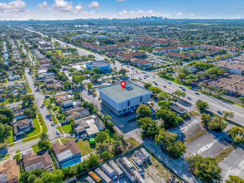More Photos Of 3661 W Oakland Park Blvd, Lauderdale Lakes Office For Sale