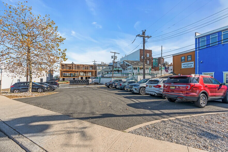 More Photos Of 1 American Legion Dr, Keyport General Retail For Lease