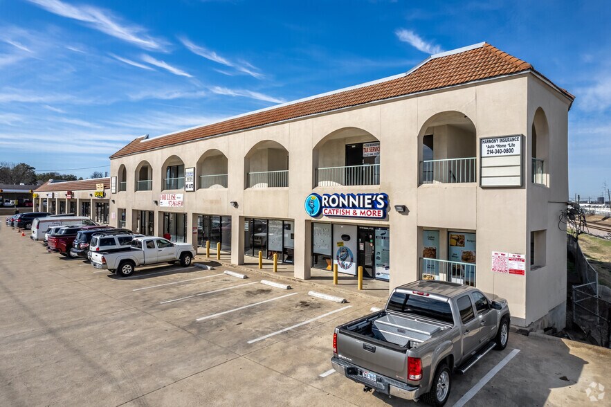 More Photos Of 10725-10729 Audelia Rd, Dallas Unknown For Lease