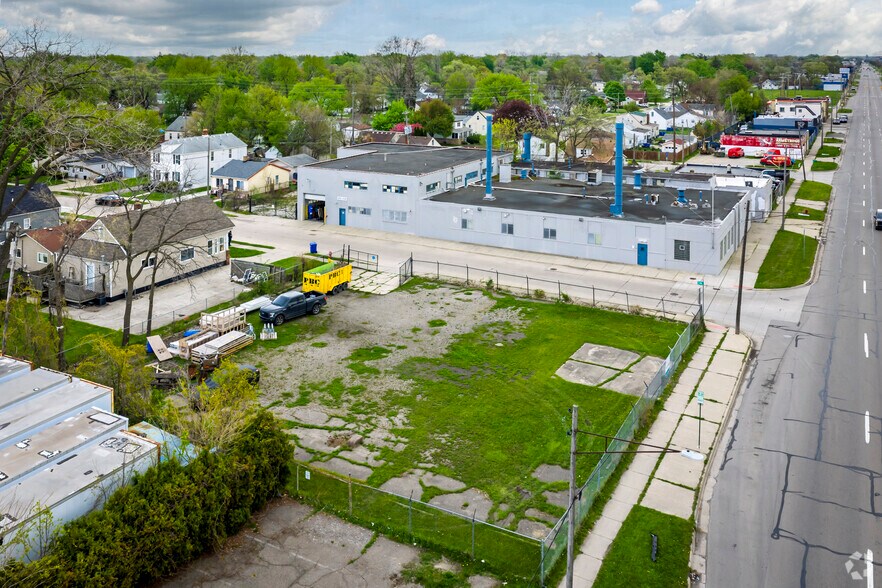 More Photos Of 12357 E Eight Mile Rd, Warren Industrial For Sale