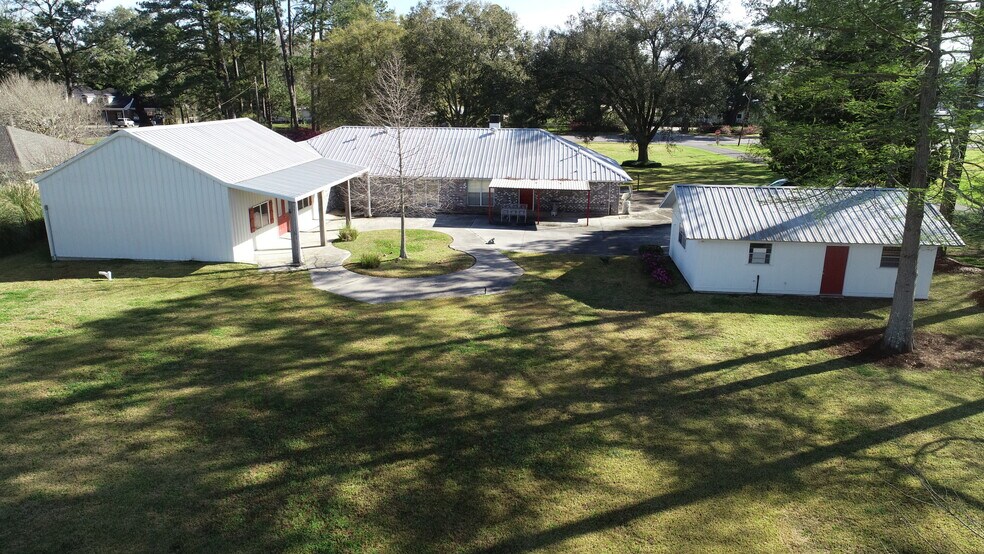 17490 Highway 77, Grosse Tete, LA 70740 Convenience Store For Sale