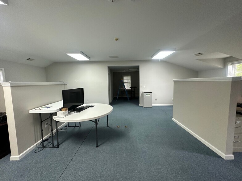More Photos Of 5920 Odell St, Cumming Office For Sale