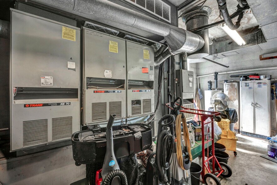 More Photos Of 15715 Libby Rd, Maple Heights General Retail For Sale