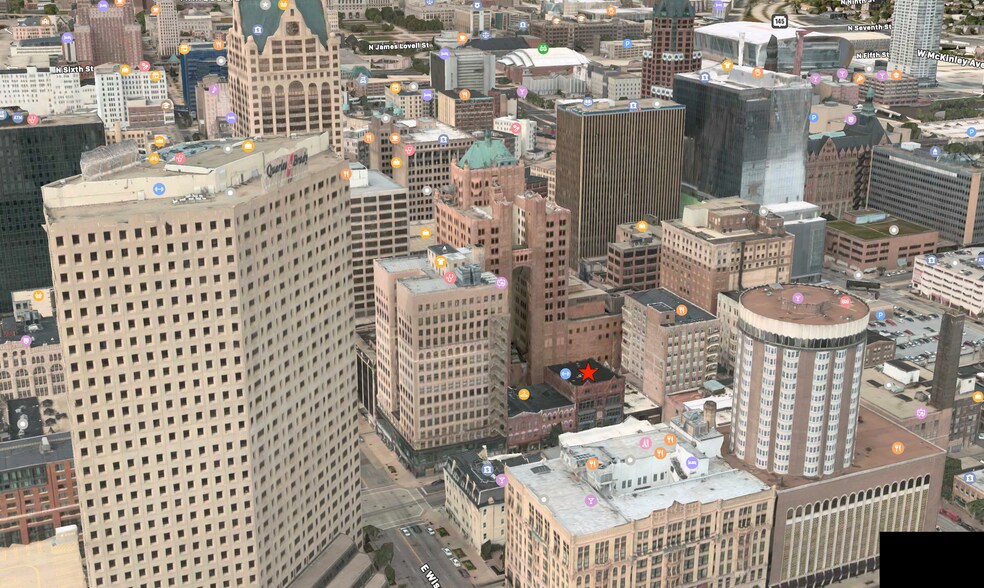 More Photos Of 725-729 N Milwaukee St, Milwaukee Storefront Retail Office For Sale