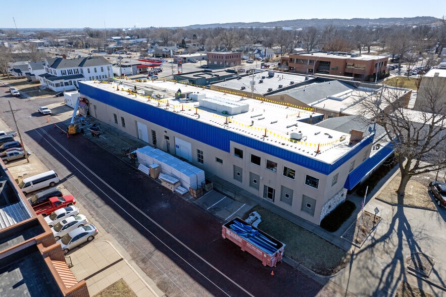 More Photos Of 138 N 16th St, Blair Manufacturing For Sale