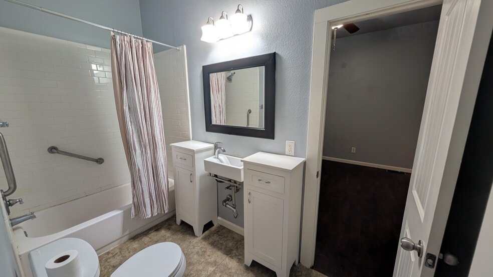 More Photos Of 203 Heard St, McKinney Apartments For Sale