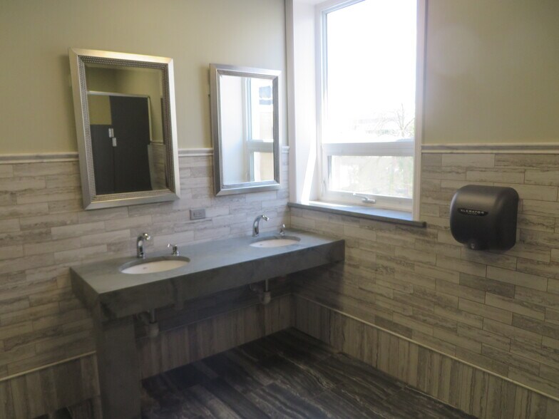 More Photos Of 34 W Main St, Somerville Office For Lease