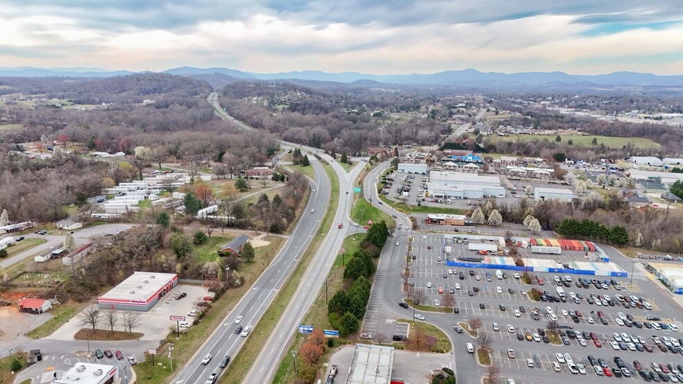 More Photos Of 1001 E Lynchburg Salem Tpke, Bedford Office For Sale