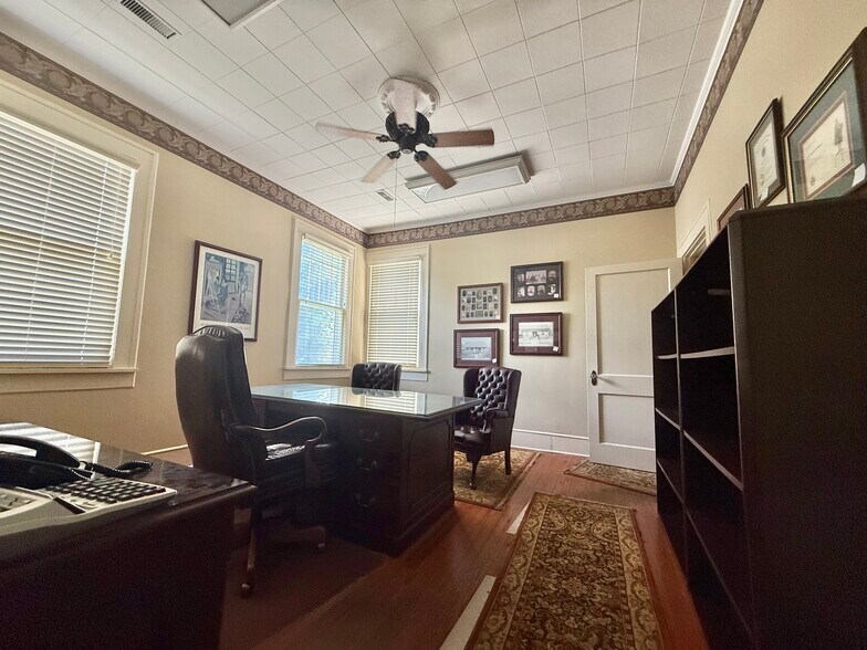 More Photos Of 718 Madison Ave N, Douglas Office Residential For Sale