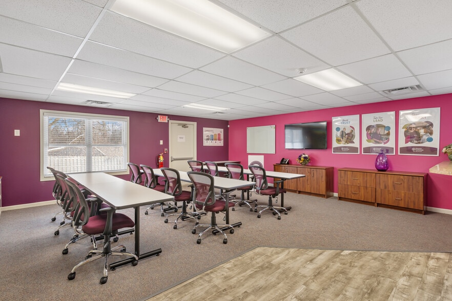 More Photos Of 5758 Cooley Lake Rd, Waterford Daycare Center For Sale