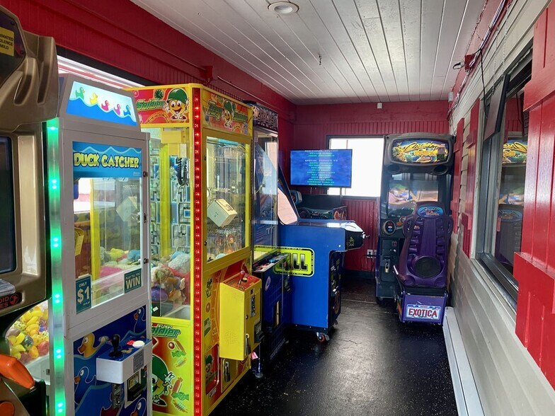 More Photos Of 720 S Main St, Adrian Restaurant For Sale