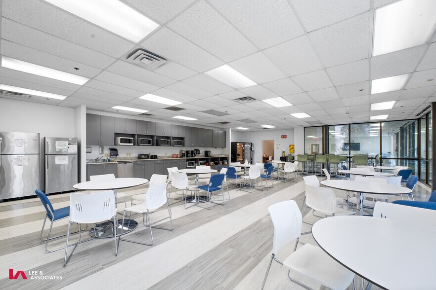 More Photos Of 3025 Northwoods Pky, Peachtree Corners Warehouse For Lease