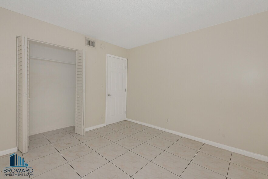 More Photos Of 10201 NW 35th St, Coral Springs Multifamily For Sale