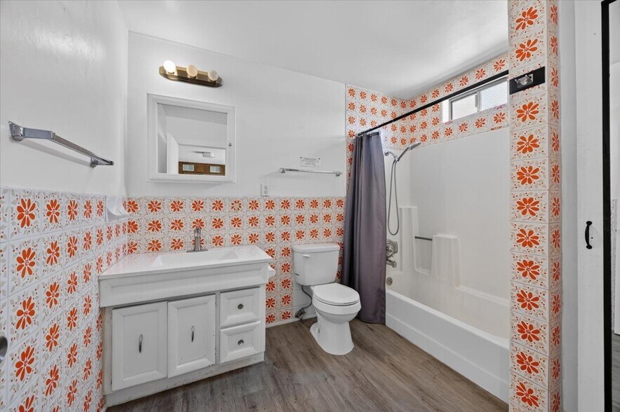 More Photos Of 319 S 10th St, Las Vegas Apartments For Sale