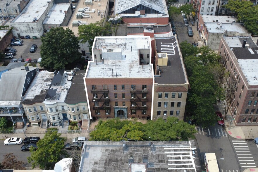 More Photos Of 330 E 22nd St, Brooklyn Apartments For Sale