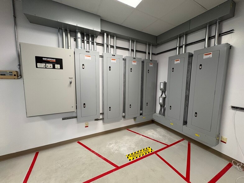 More Photos Of 3589 Sagamore Pky, Lafayette Office For Lease