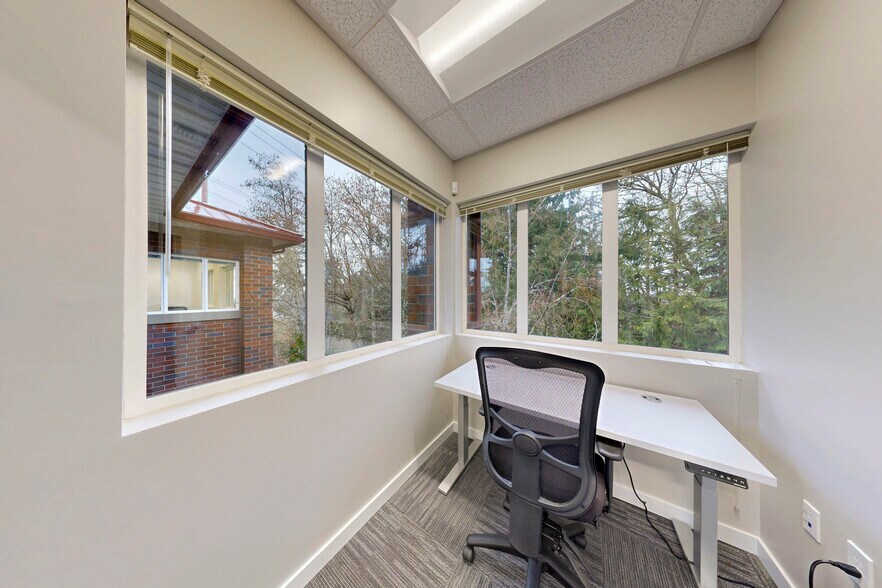 More Photos Of 1770 Barnes Blvd SW, Tumwater Office For Sale