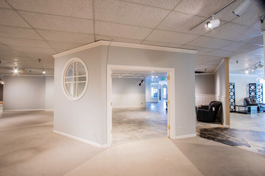 More Photos Of 8200-8260 S Colorado Blvd, Littleton Unknown For Lease