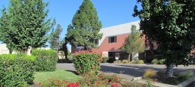 More Photos Of 5100 Fulton Dr, Fairfield Manufacturing For Lease