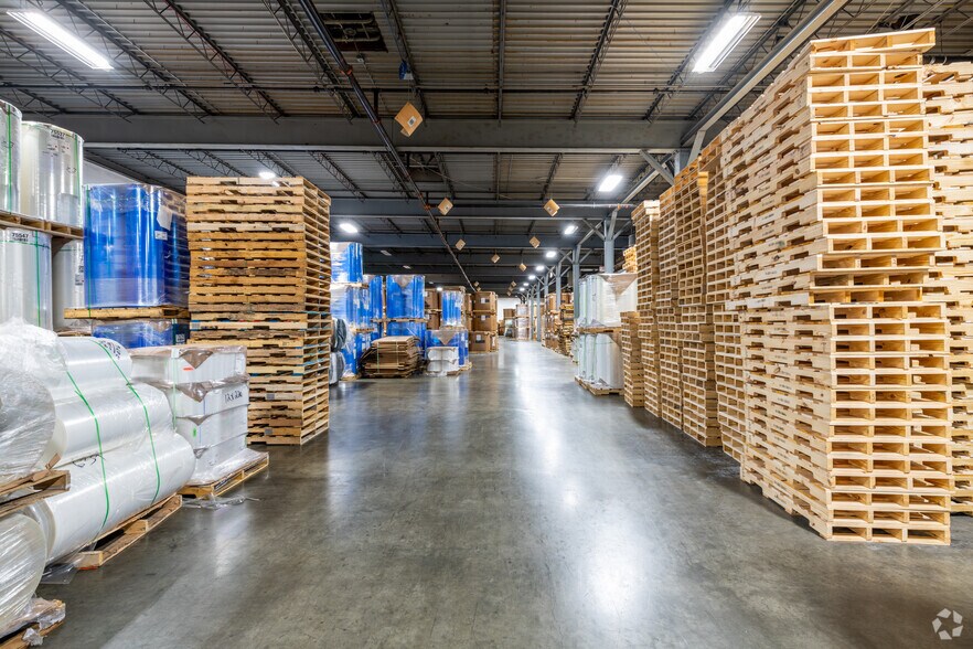 More Photos Of 111 Milk St, Westborough Warehouse For Lease