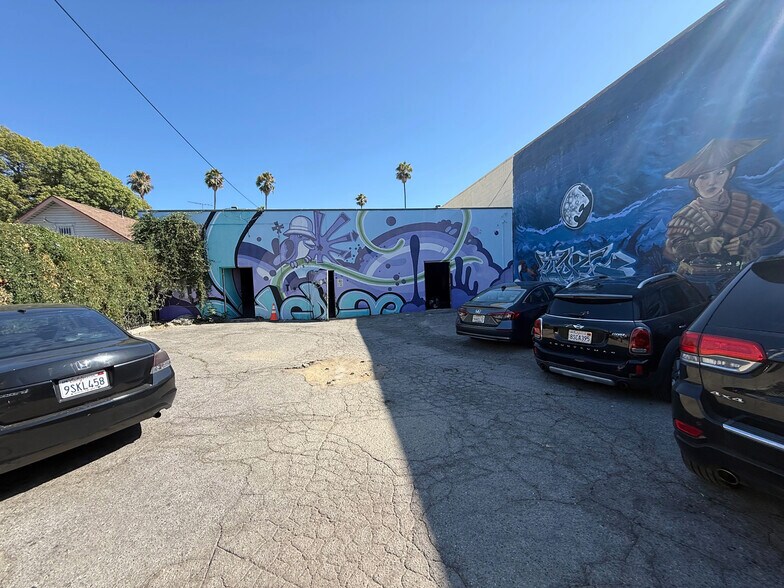 More Photos Of 5119 W Sunset Blvd, Los Angeles General Retail For Lease