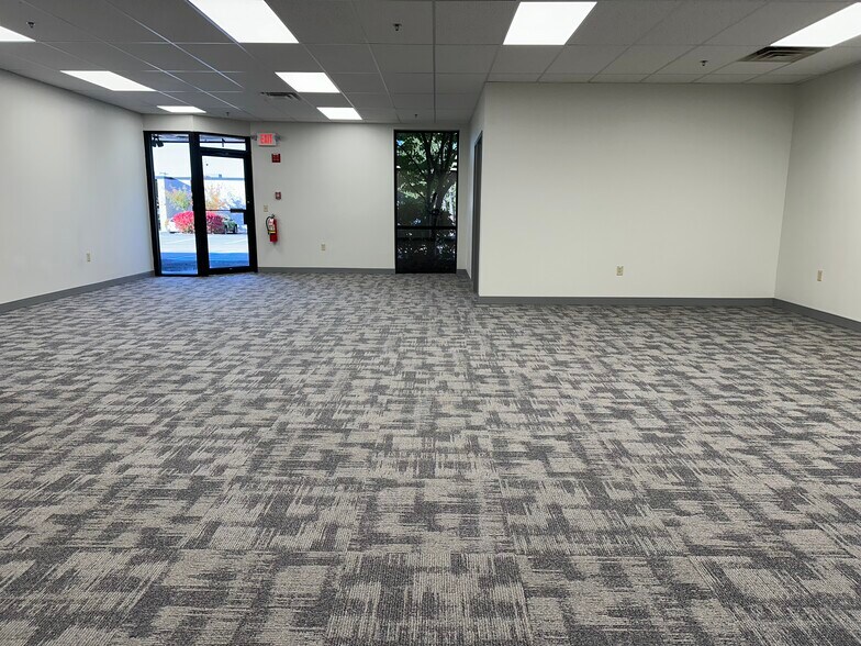 More Photos Of 8 Industrial Way, Salem Light Distribution For Lease