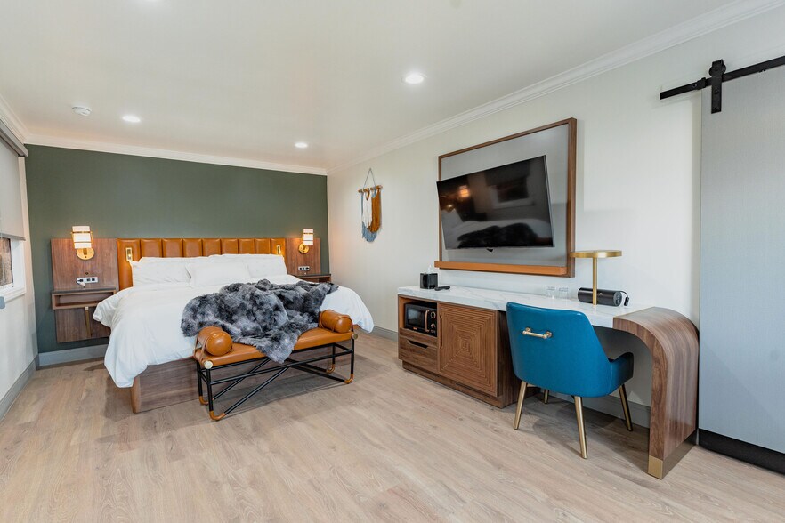 More Photos Of 1107 N Broadway, Santa Maria Hotel For Sale