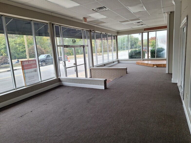 More Photos Of 423 N 3rd St, Lafayette Storefront Retail Residential For Lease