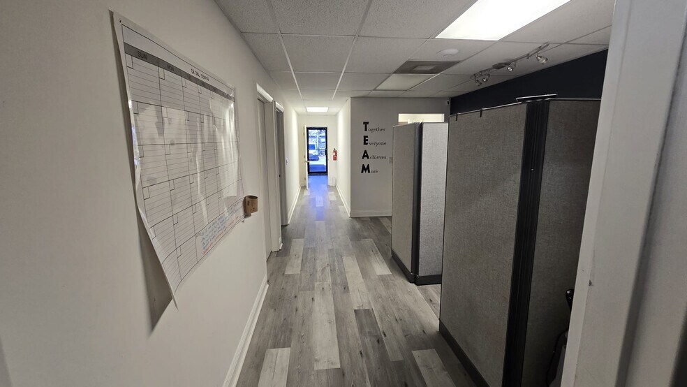 More Photos Of 10002-10192 NW 50th St, Sunrise Light Distribution For Lease