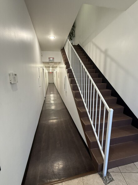 More Photos Of 14673 Parthenia St, Panorama City Medical For Lease