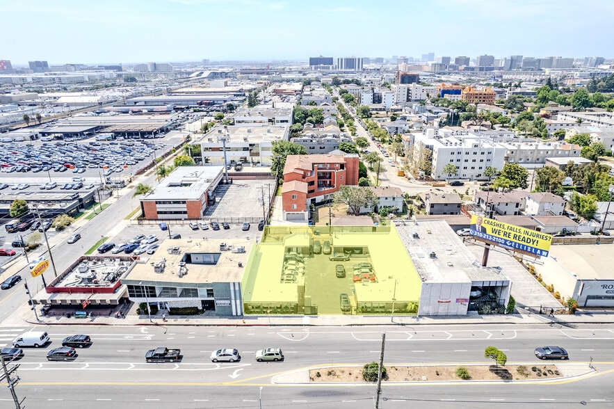 More Photos Of 5716 W Manchester Ave, Los Angeles Office For Sale