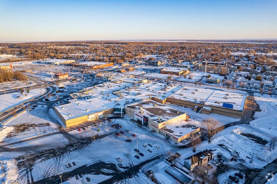 More Photos Of 101 Boul Cardinal-Léger, Pincourt General Retail For Lease