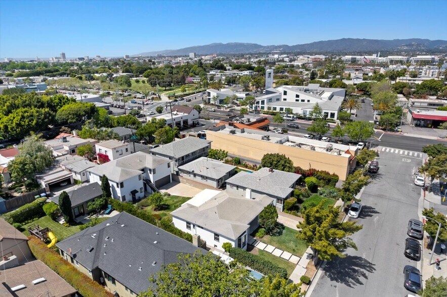 More Photos Of 2218 24th St, Santa Monica Apartments For Sale
