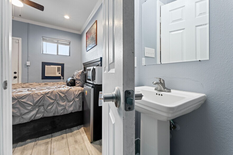 More Photos Of 2020 Highland Rd, Baton Rouge Hotel For Sale