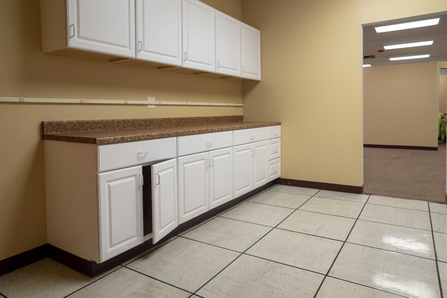 More Photos Of 2055 Garrett Way, Pocatello Office For Lease