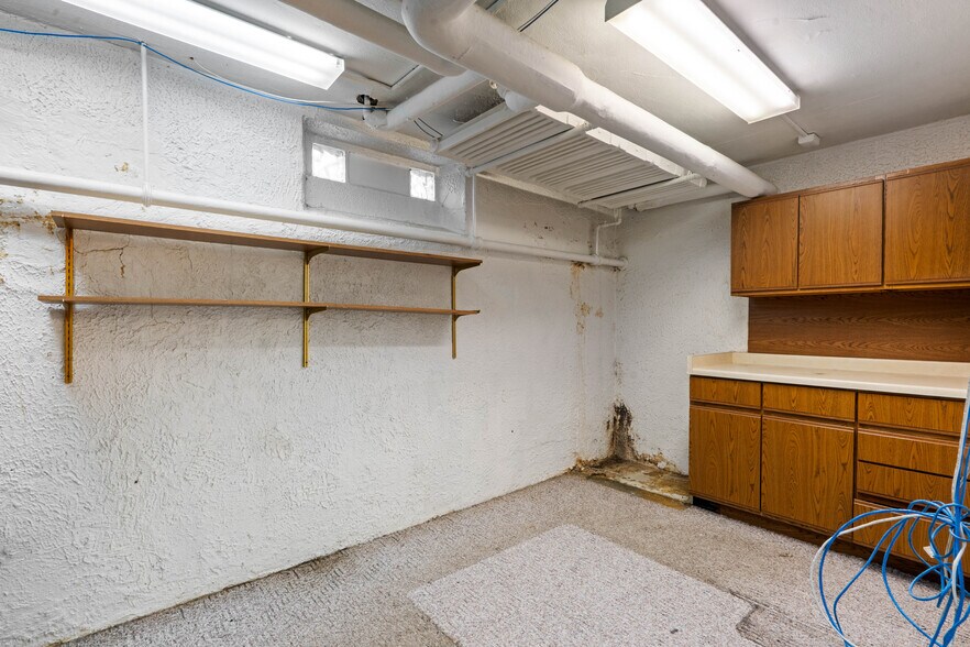 More Photos Of 1304 Hammond Ave, Superior Apartments For Sale