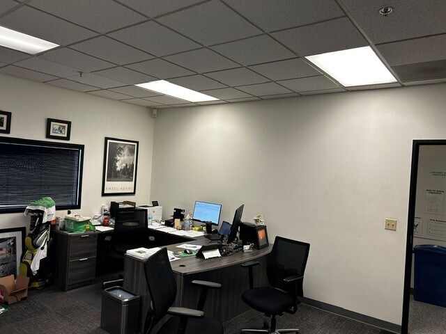 More Photos Of 3223 Golf Course Dr, Ventura Warehouse For Lease