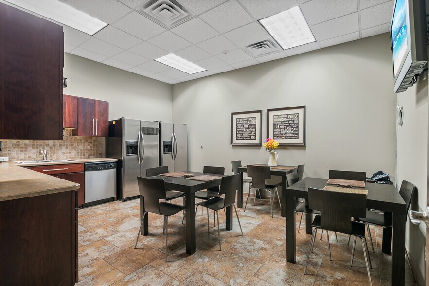 More Photos Of 2580 County Road 220, Middleburg Medical For Lease